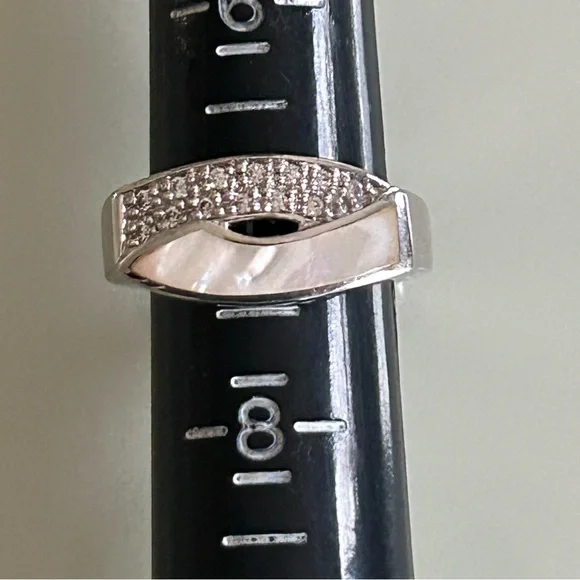 TODAY ONLY🎉❤️BELLE ETOILE PIROUETTE RING 💍 SZ 7 EUC - Picture 5 of 8